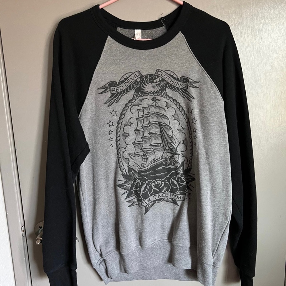 Pin up style sweatshirt